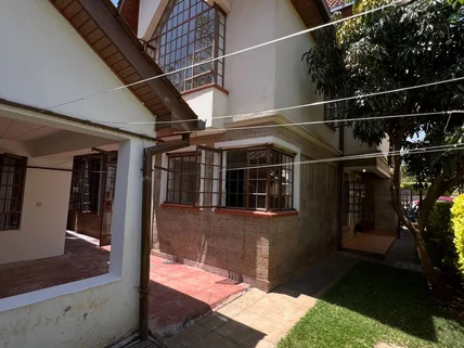 5-bedroom Townhouse for sale in Lavington, Nairobi