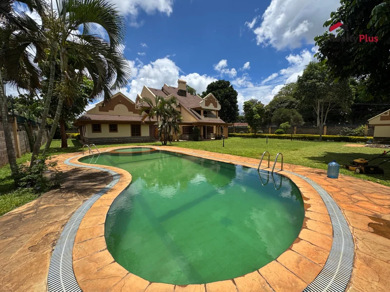 5 Bedroom Townhouse + DSQ