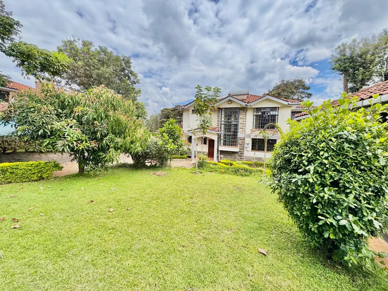 Beautiful 4 bedroom villa for sale in Rosslyn