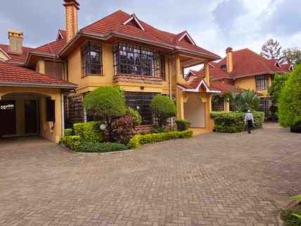 5-bedroom Townhouse for sale in Lavington, Nairobi