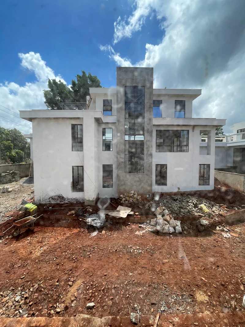 5bedroom house for sale in kyuna