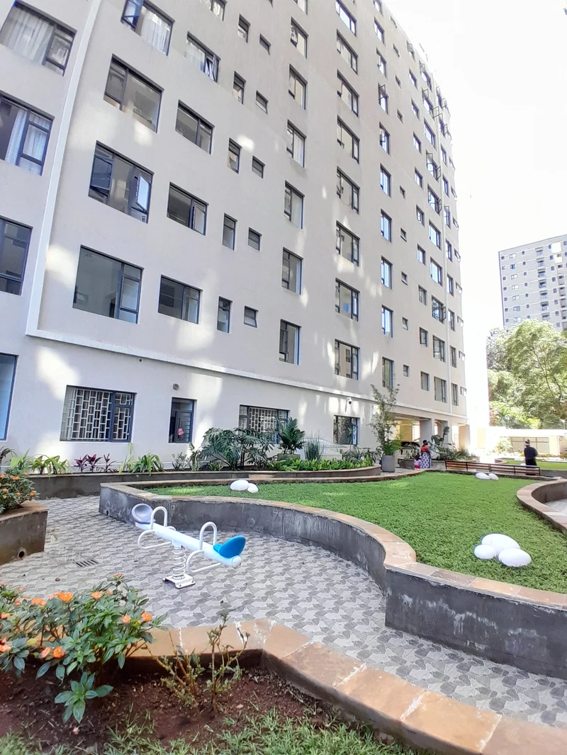 Stunning 4 bedrooms apartment with dsq for rent in Lavington