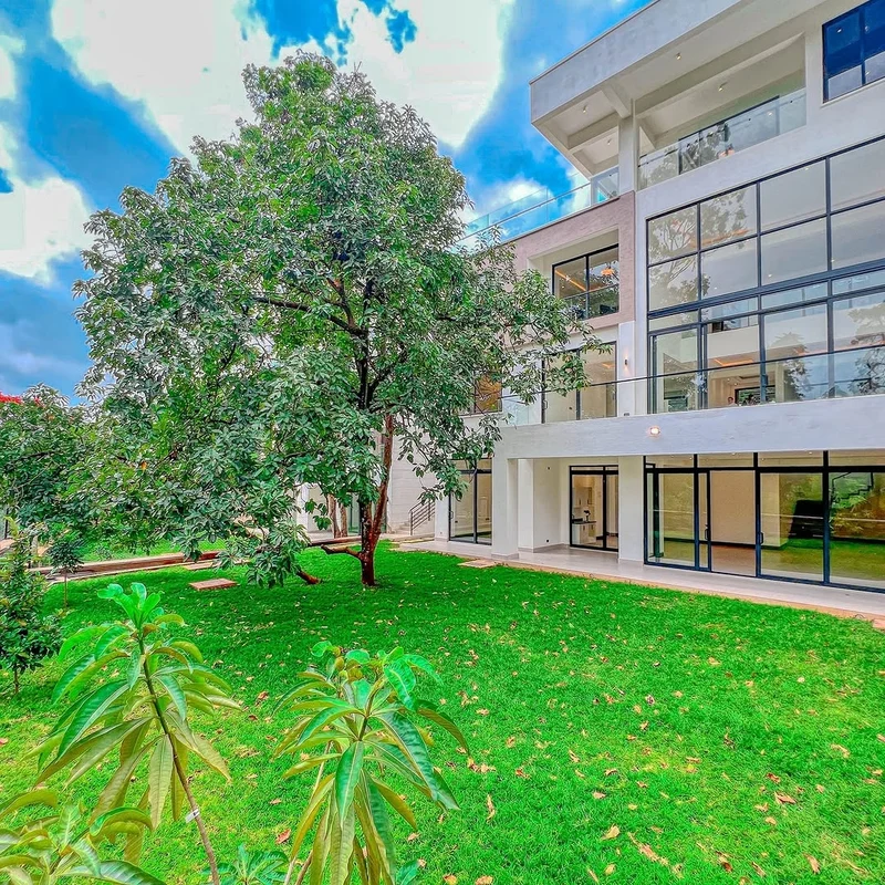 Kitisuru - Peponi Road - Luxury 6-Bedroom Villas with 2 Detached Staff Quarters (DSQs) for Sale