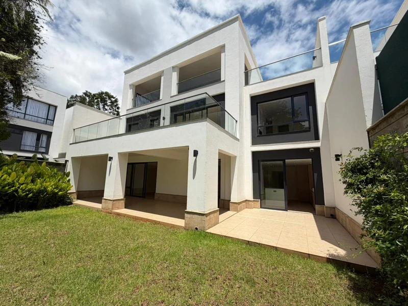 Six- bedroom villa for sale in Westlands