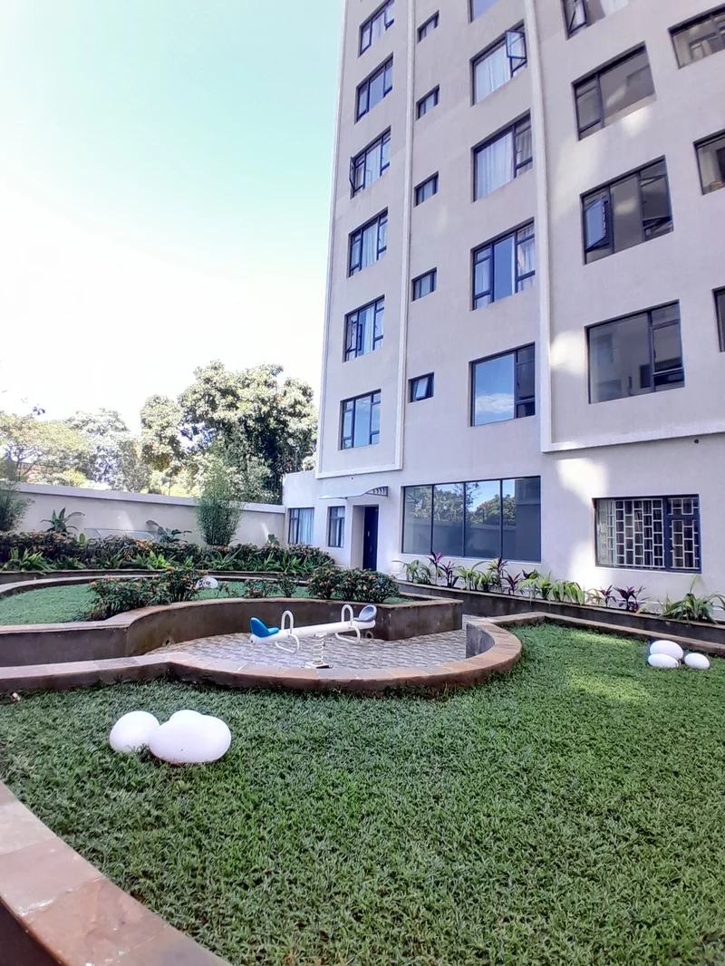 An executive 4 bedrooms apartment with dsq for rent in Lavington