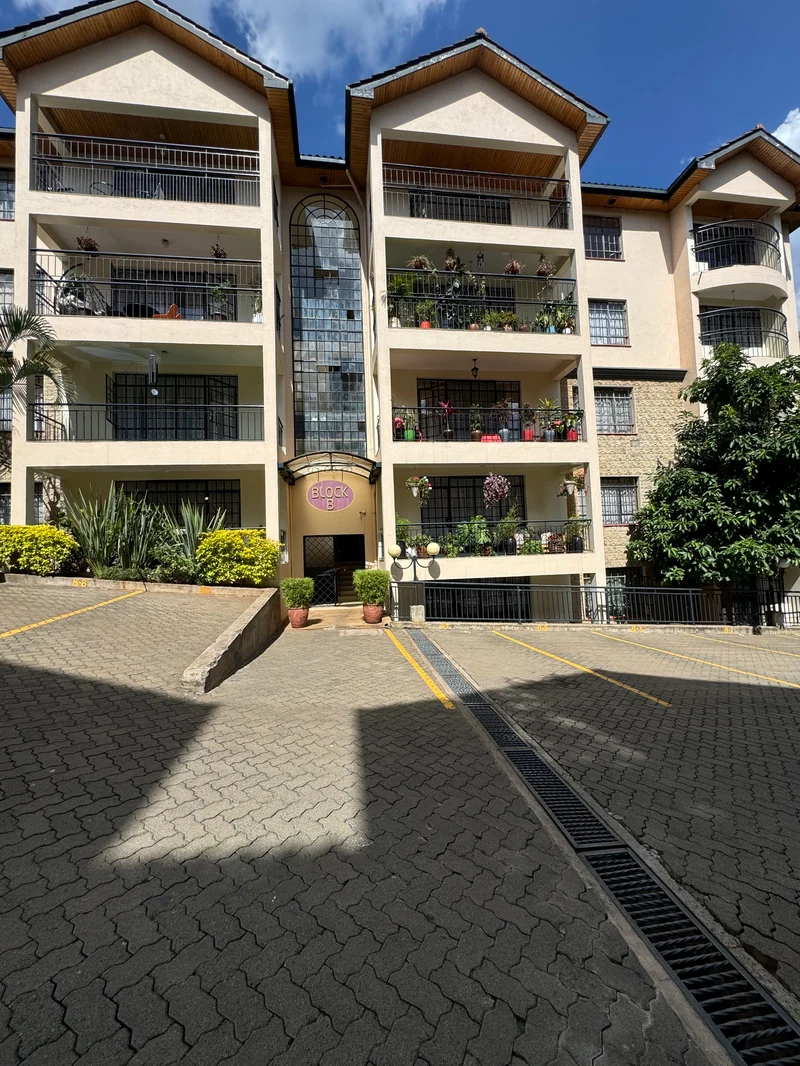 3 bedrooms plus Dsq for Rent