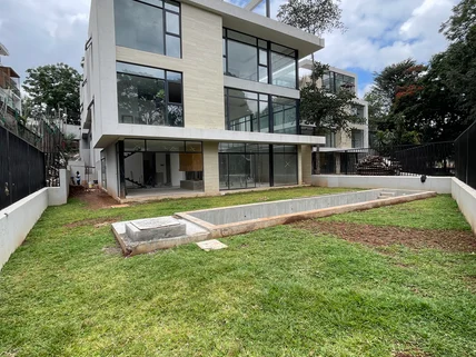 6-bedroom Villa for sale in Lavington, Nairobi