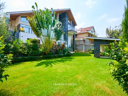 4-bedroom House for sale in Kiambu Road, Nairobi