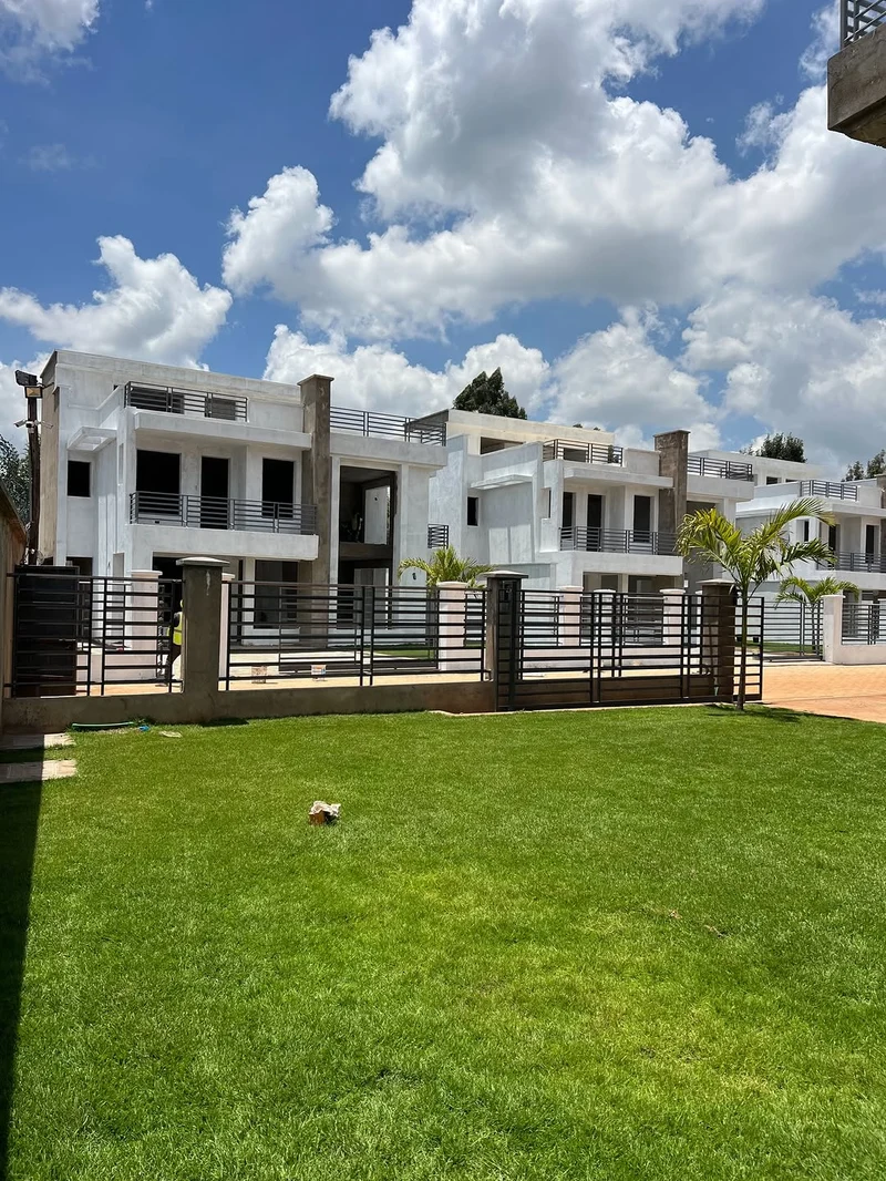 All Ensuite 4 bedroom maisonette with family broom and Dsq along Muhuri Rd