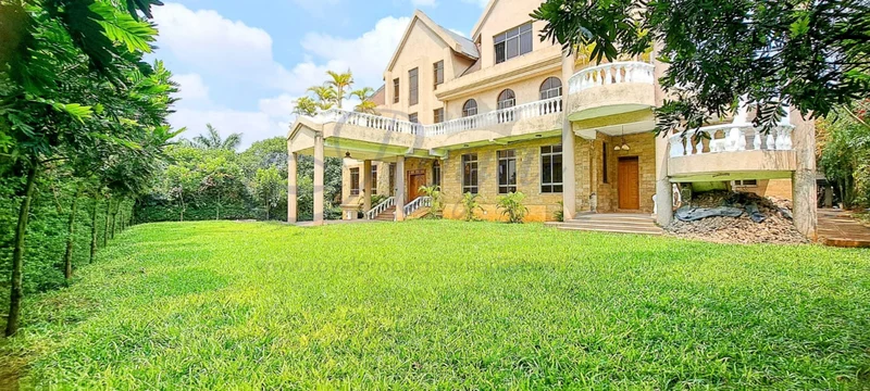Ridgeways – Luxury 6-Bedroom Residence with Private Pool For Sale