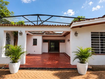 4-bedroom Villa for rent in Muthaiga, Nairobi