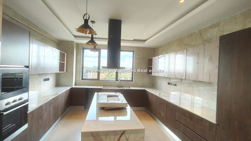 4-bedroom Apartment for rent in Riverside