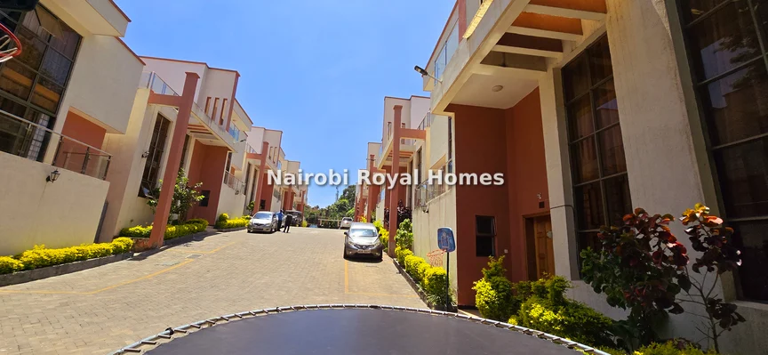 5-bedroom Townhouse for rent in Lavington