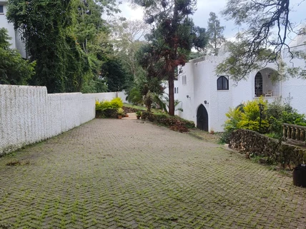7-bedroom House for sale in Muthaiga, Nairobi
