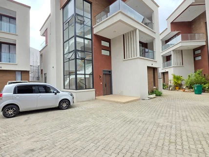 5-bedroom Townhouse for rent in Lavington, Nairobi