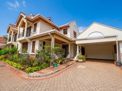 5-bedroom Townhouse for sale in Lavington, Nairobi