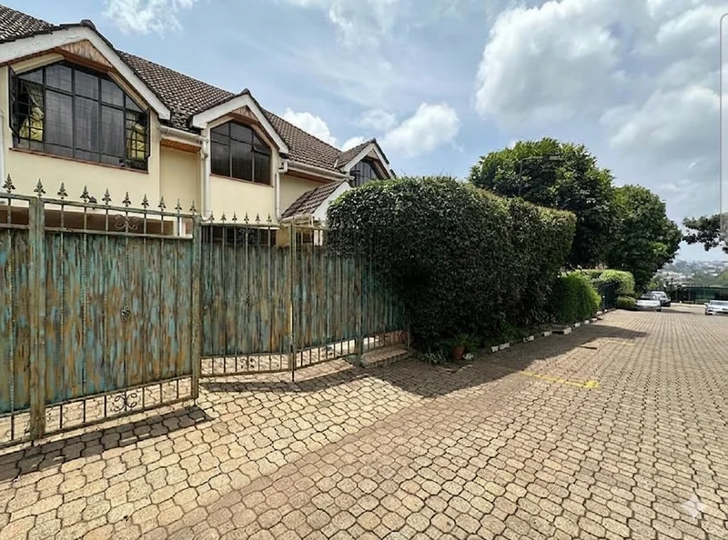 5 Bedroom Townhouse for Sale in Lavington