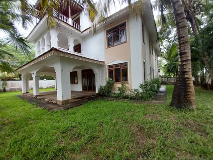 4-bedroom Townhouse for rent in Nyali Area, Nyali