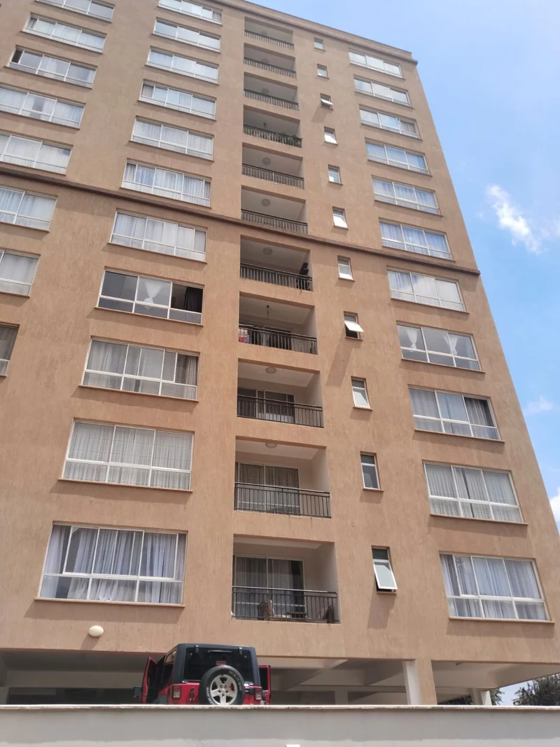 3 Bedroom All en-suite apartments with Dsq to let Riverside