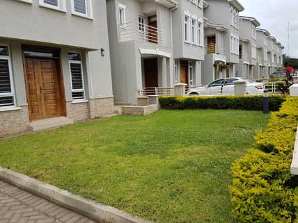 5-bedroom Townhouse for sale in Lavington, Nairobi
