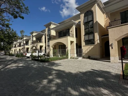 5-bedroom Townhouse for sale in Lavington, Nairobi