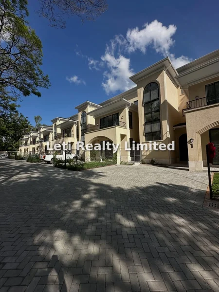 5-bedroom Townhouse for sale in Lavington