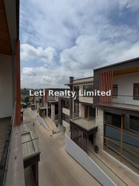 6-bedroom Townhouse for sale in Lavington