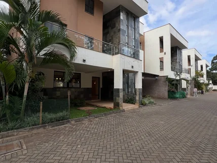 5-bedroom Townhouse for rent in Lavington, Nairobi