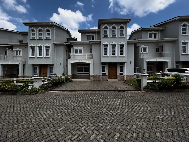 5 Bedroom Townhouse for Sale in Lavington