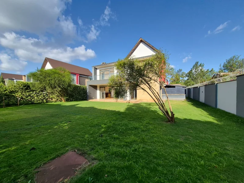 4Bedroom villa in Garden Estate