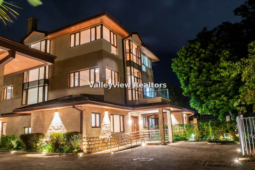 5-bedroom Townhouse for rent in Lavington