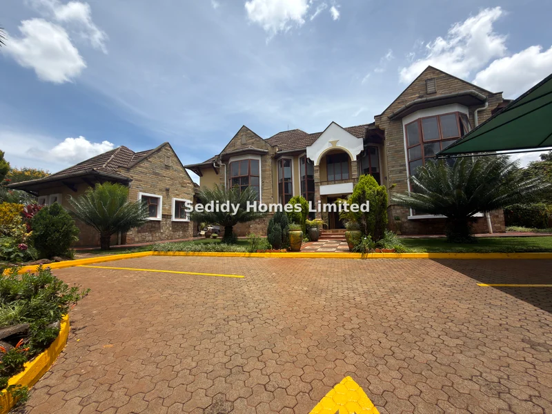 5-bedroom Townhouse for rent in Runda