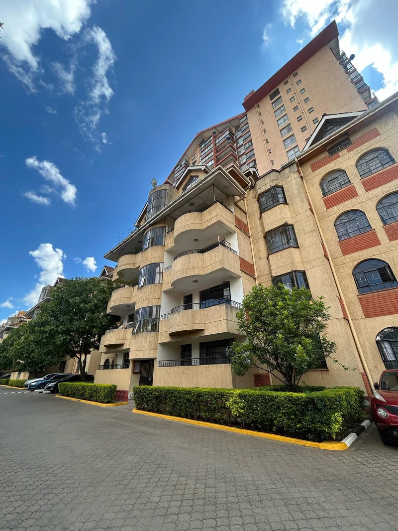 Ngong Road Near Prestige Plaza Excutive 3-BEDROOMS Master Ensuite Plus Self-Contained DSQ Apartment Available To Let
