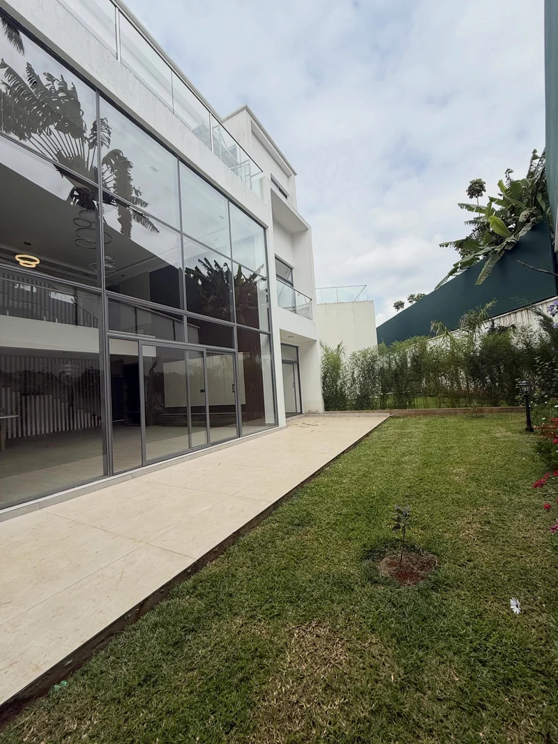 5 Bedroom Townhouse for Sale in Lavington