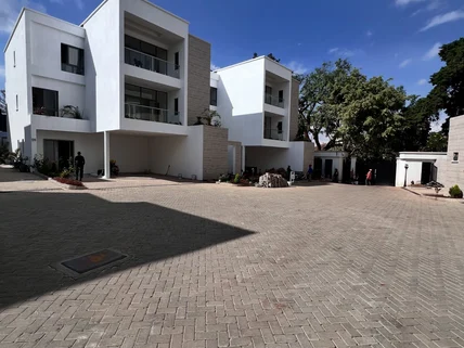 5-bedroom Townhouse for sale in Lavington, Nairobi
