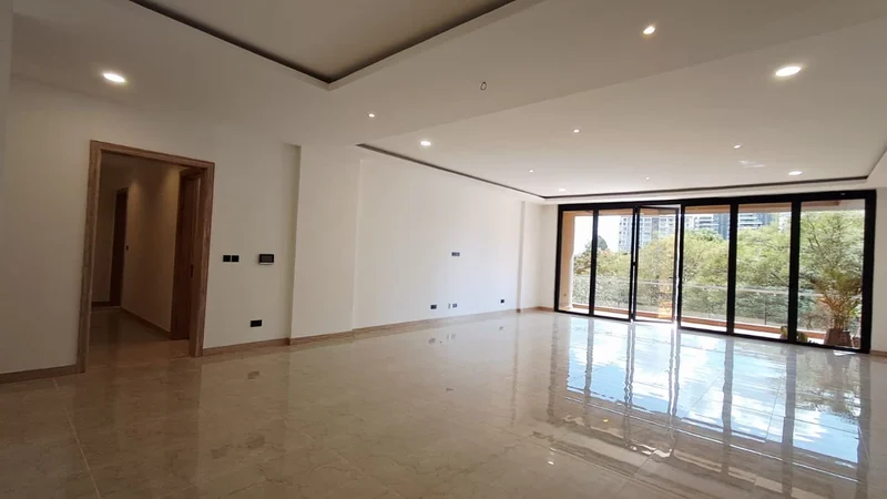 Expansive 4 Bedroom All-Ensuite Modern Apartment