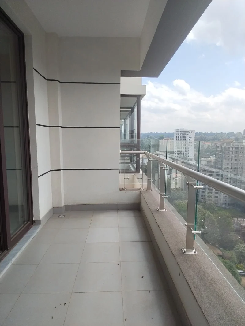 Unfurnished Three Bedroom Apartment For Rent,Riverside