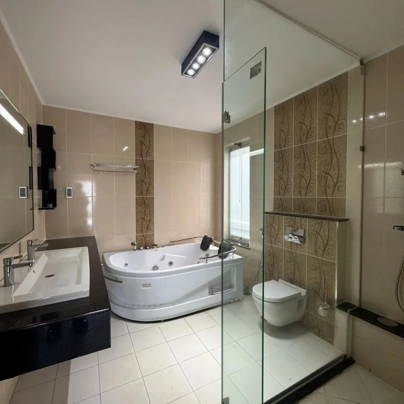 3-Bedroom Apartment DSQ for Rent in Riverside, Kes 200,000 per month