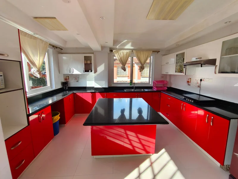 Luxurious Furnished 4-Bedroom All En-Suite Apartment To Let in Westlands for KES 290,000 per month (Kes 15,000 per day