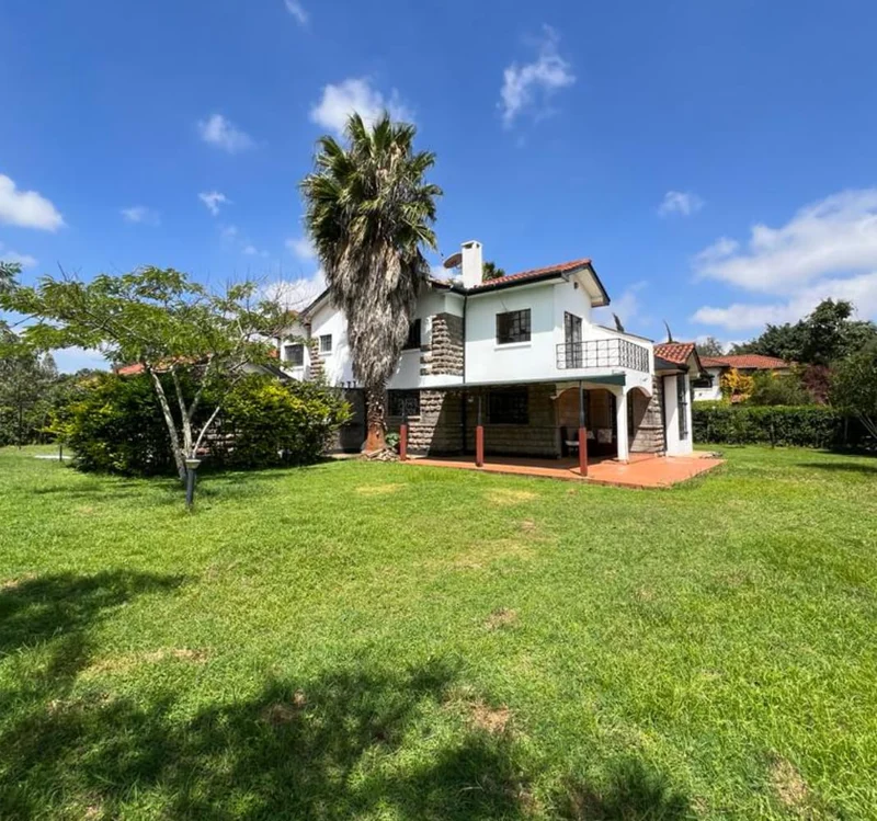 Stunning 4 BR House plus Dsq in Karen