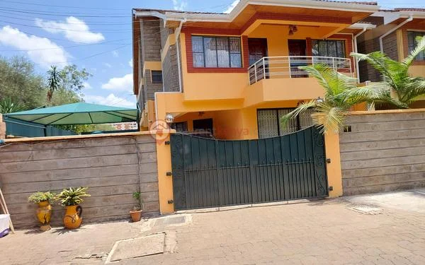 5-Bedroom Townhouse + DSQ For Sale in Lavington – KES 45M