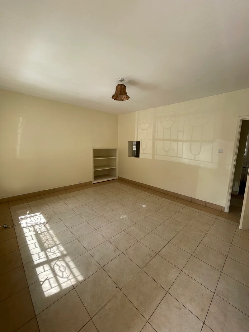 Apartment available along chambers Road , Ngara area
