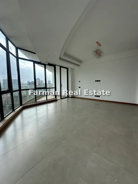 4-bedroom Apartment for rent in Riverside
