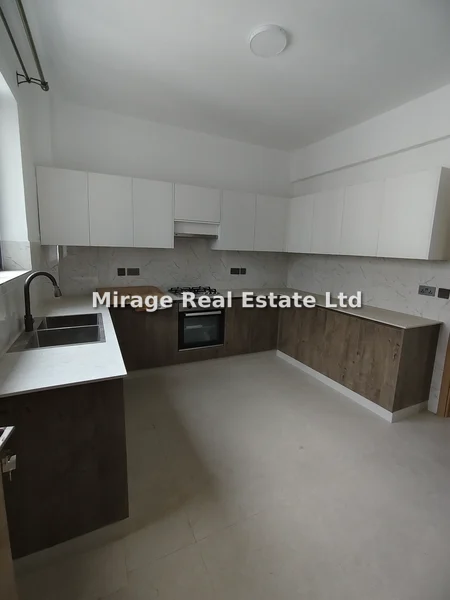 3-bedroom Apartment for rent in Brookside