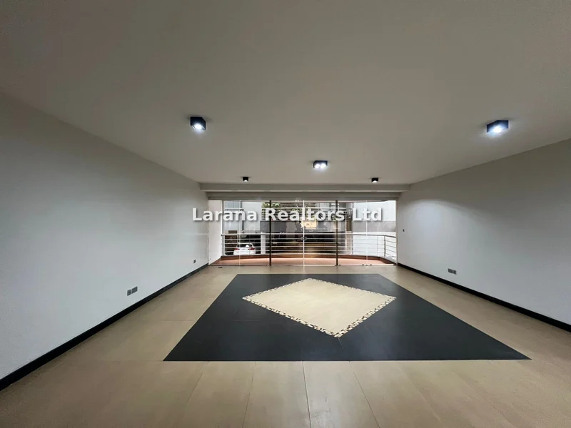 3-bedroom Apartment for rent in Riverside