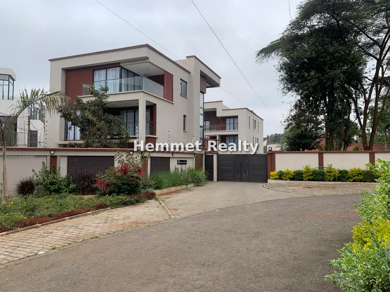 5-bedroom Townhouse for sale in Lavington