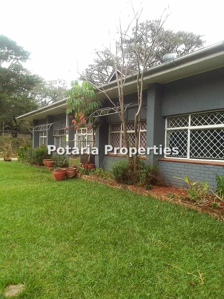 Commercial Property for rent in Lavington