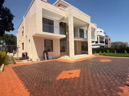 4-bedroom Townhouse for sale in Kiambu Road, Nairobi
