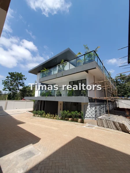 5-bedroom Townhouse for sale in Lavington