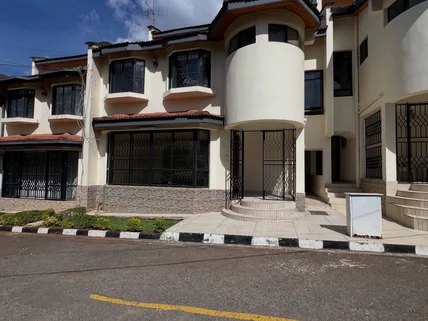 4-bedroom Townhouse for sale in Lavington, Nairobi